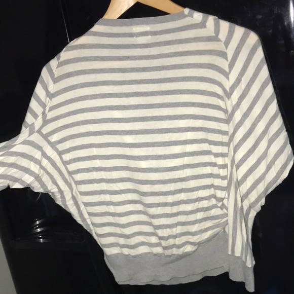 Bundle of 2 Converse Asymmetrical Cowl Neck & 3/4 Sleeve Black Sweaters - Picture 8 of 10